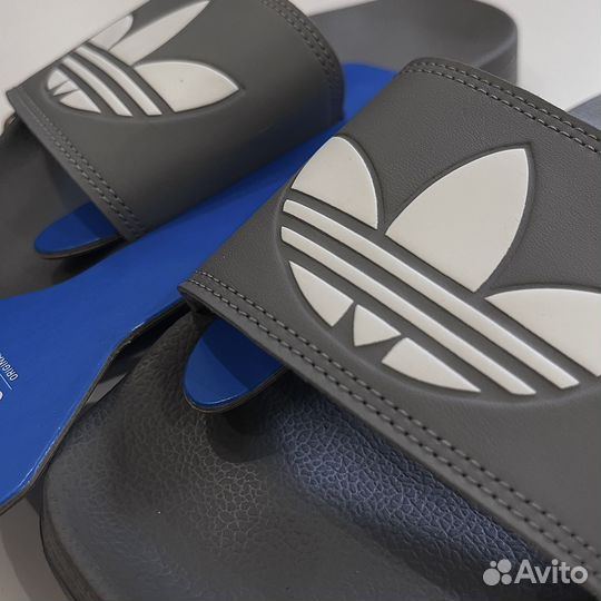 Новые шлепанцы adidas originals 37