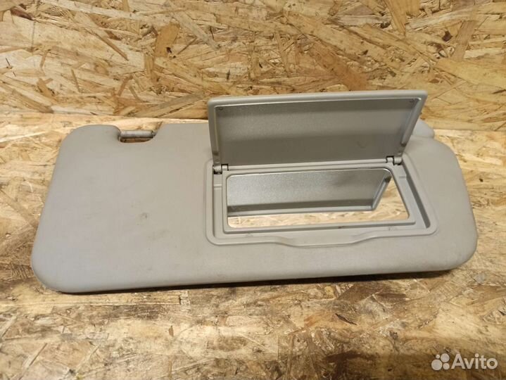 Козырек правый Kia Cerato 1