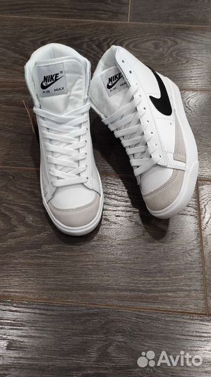 Кроссовки Nike