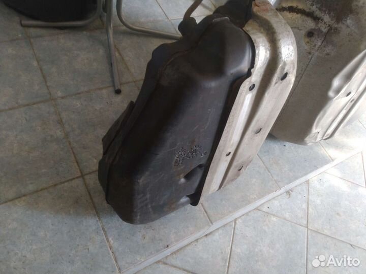 Бензобак Mazda RX-8