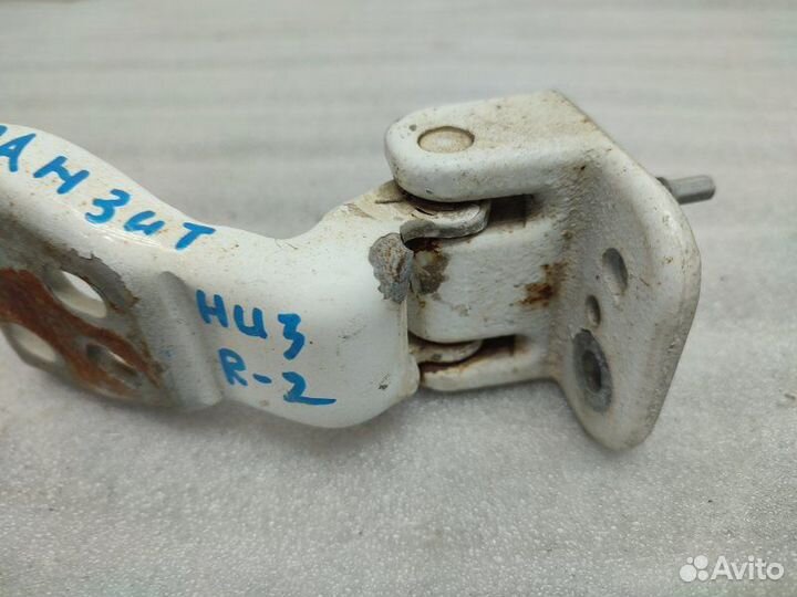 Петля двери задняя правая Ford Transit 2010