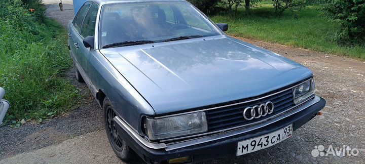 Капот Ауди 200