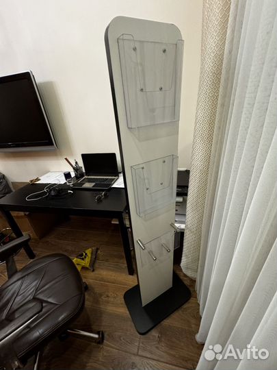 Стойка напольная для печатной продукции