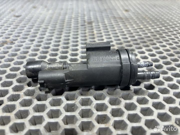 Клапан управления EGR mercedes A0025401497