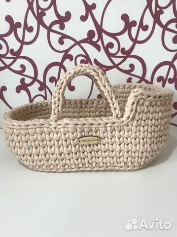 Вязаная люлька для куклы