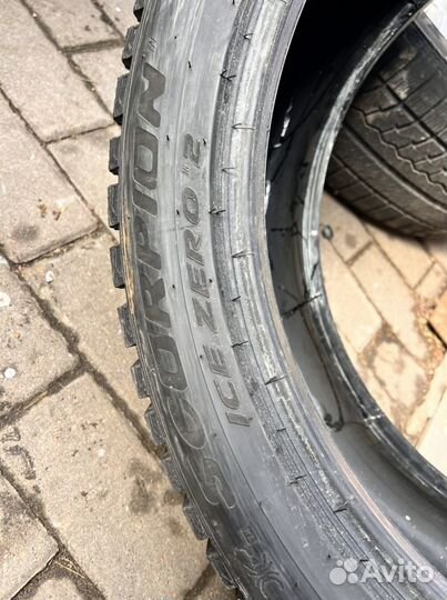 Pirelli Scorpion Ice Zero 2 285/40 R22