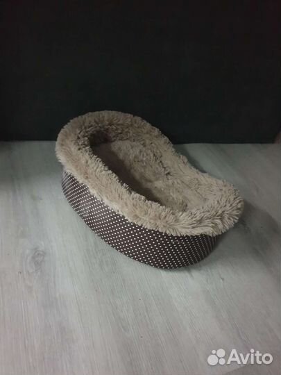 Лежанка для кошек