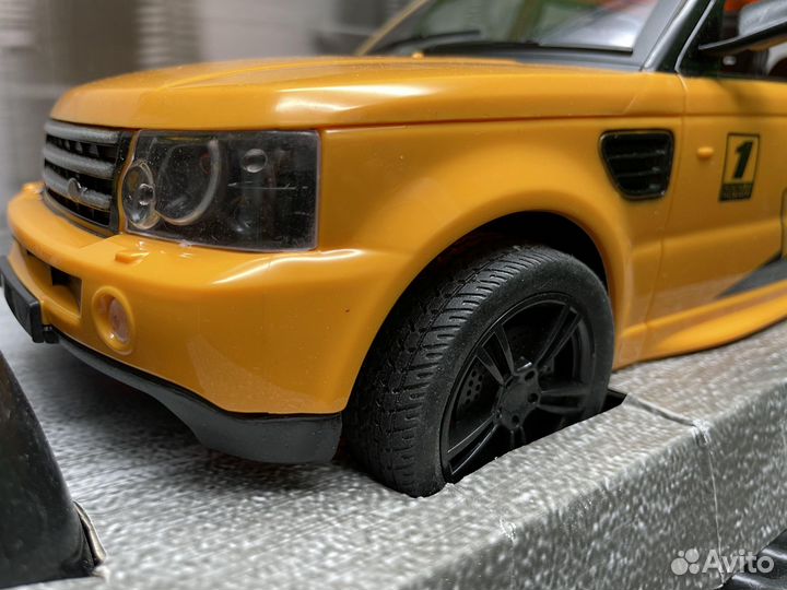 Машина на пульте управления Rang Rover