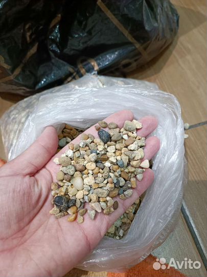 Галька. Вулканическая лава