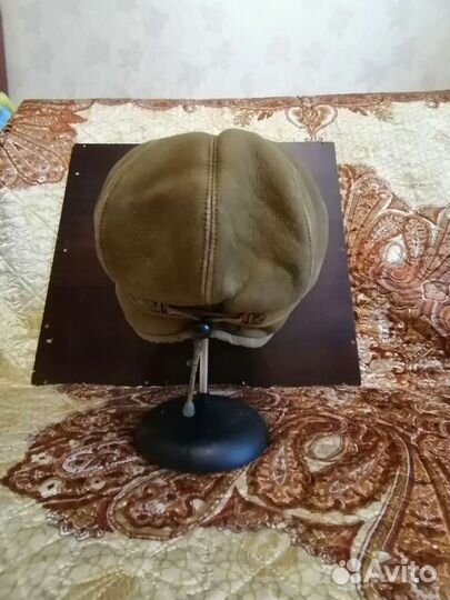 Зимняя женская шапка