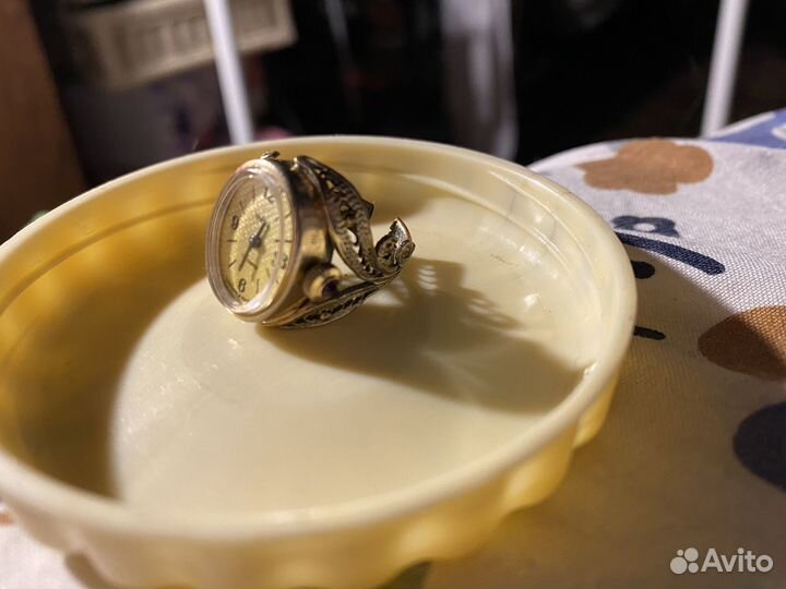 Часы кольцо чайка