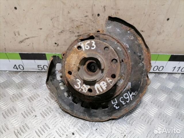 Кулак задний правый Audi Q7 2005 2015