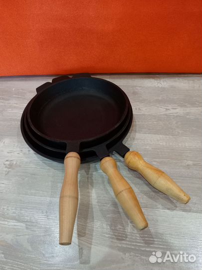 Чугунная сковорода