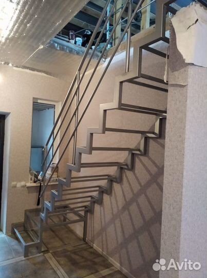 Лестницы, перила кованые и сварные