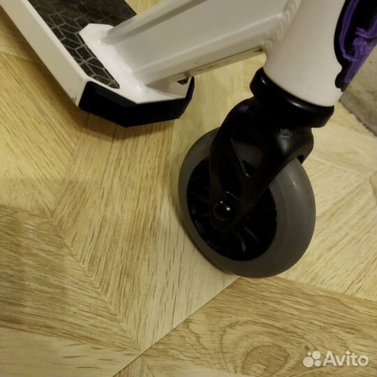 Самокат трюковой Vespa