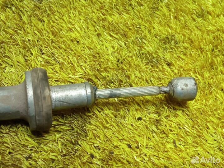 Тросик ручника задний левый Nissan Xtrail