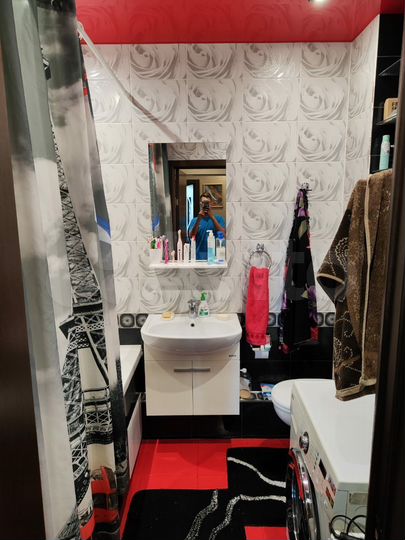 4-к. квартира, 92 м², 1/12 эт.