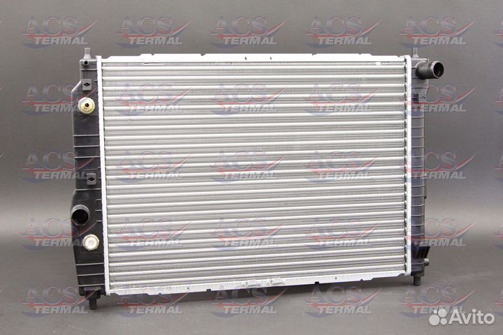 Радиатор охлаждения Chevrolet Aveo T250 седан