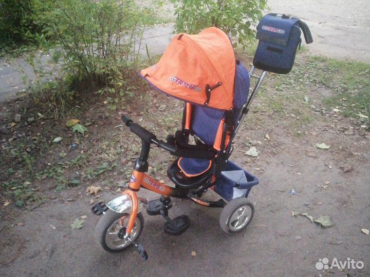 Трехколесный велосипед с родительской ручкой