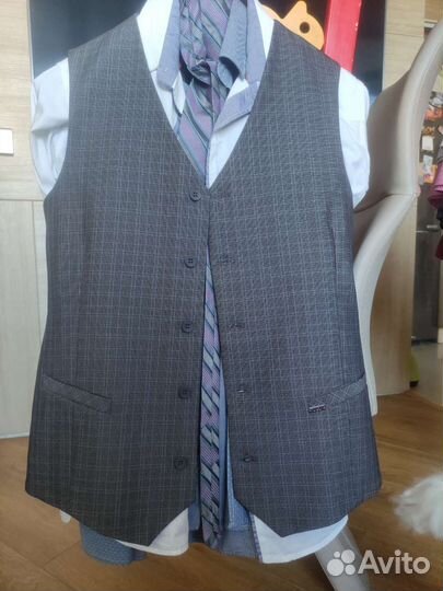 Жилеты, рубашки, джемпер для школы