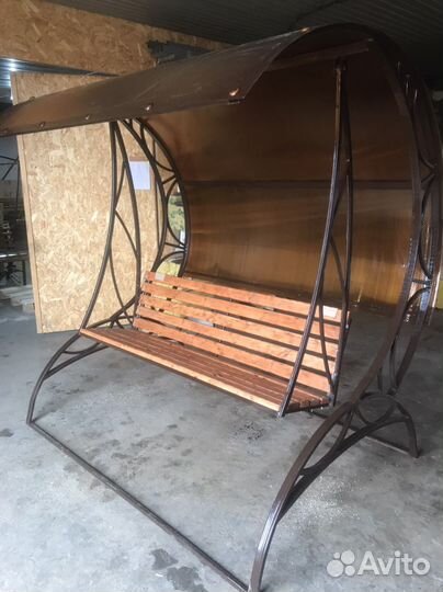 Садовые качели новые
