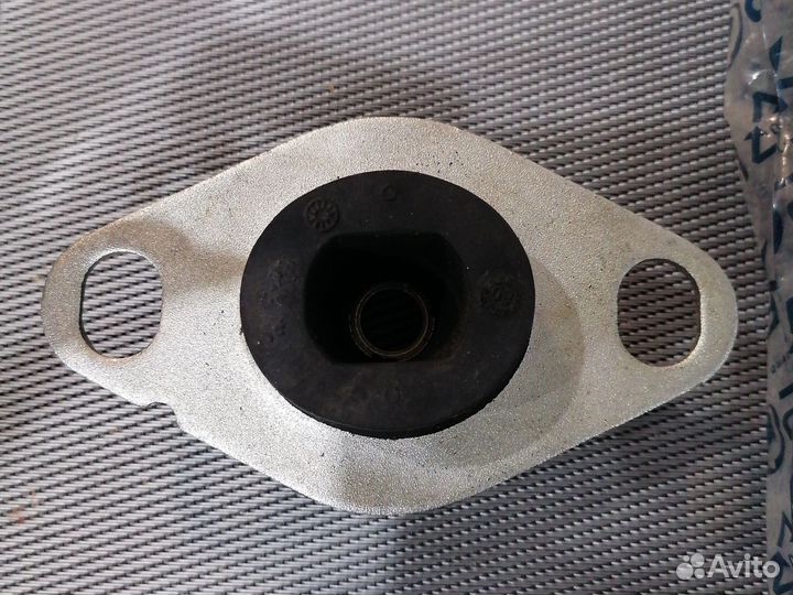 Опора двигателя Renault