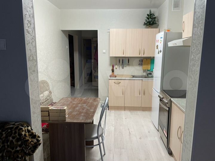 3-к. квартира, 60 м², 1/10 эт.