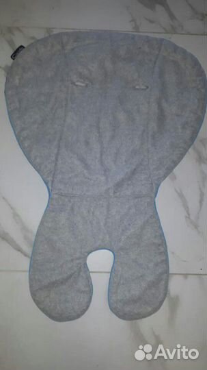 Наматрасник и круг для купания