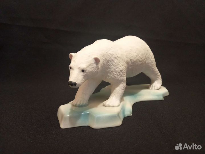 Фарфоровая статуэтка бисквит