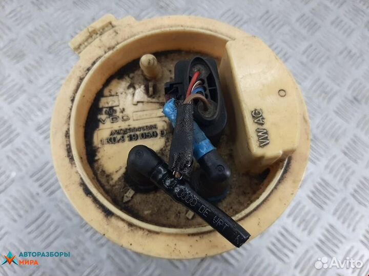 Насос топливный Volkswagen Golf Plus 2008