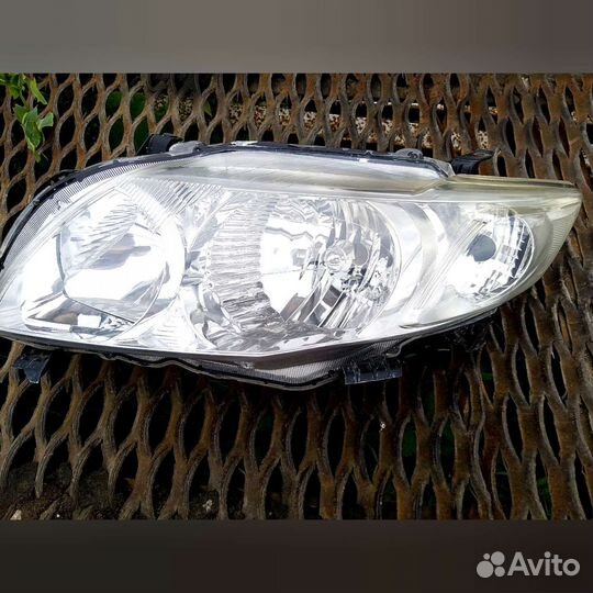 Фара toyota corolla 150 оригинал