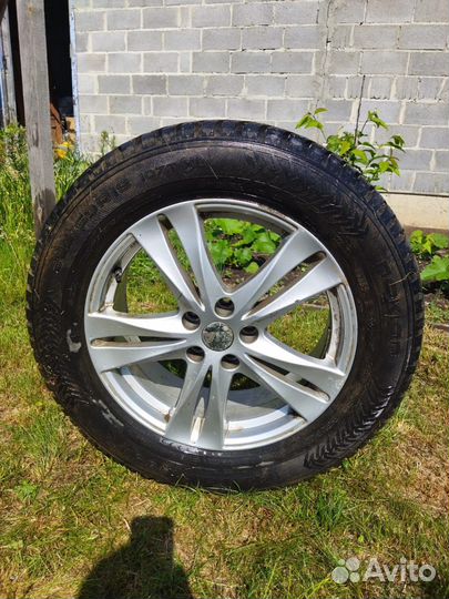 Nokian Tyres Hakkapeliitta 8 SUV 235/60 R18