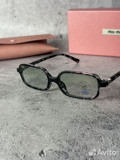 Очки Miu Miu фотохромные