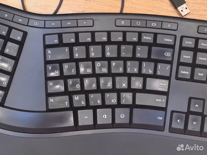 Эргономичная клавиатура Microsoft