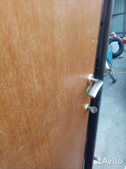 Дверь входная железная бронированая с коробкой