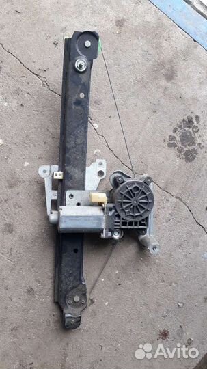 Стеклоподъемник правый на volvo s80