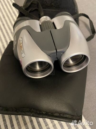 Бинокль Olympus 10-30x25 Zoom PC I