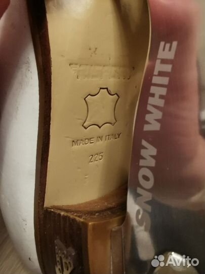 Ролики и ботинки для фигурного катания 22.5, 23.5