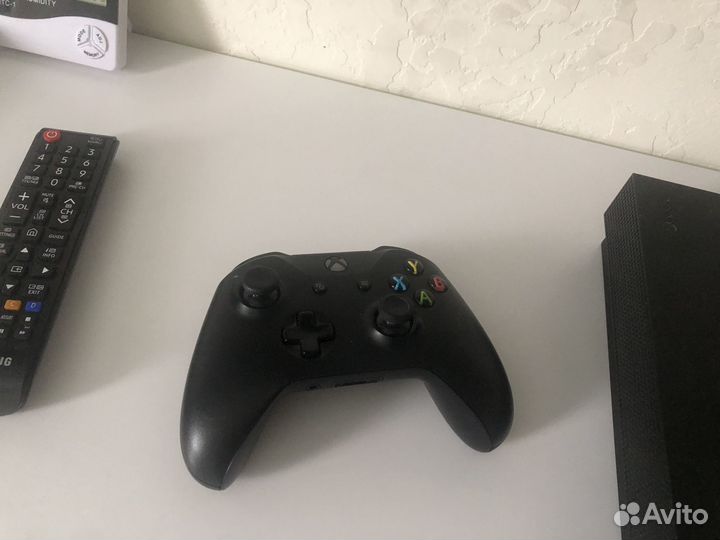 Xbox one x 1tb