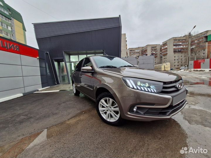 LADA Granta 1.6 МТ, 2021, 53 000 км