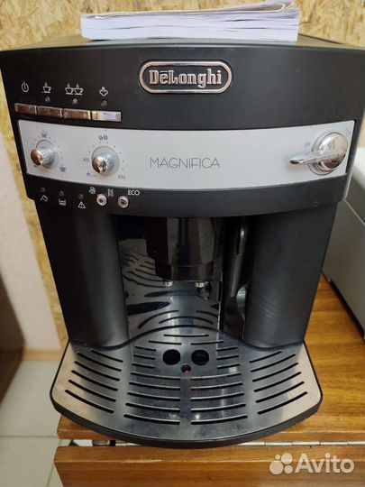 Кофемашина delonghi magnifica s