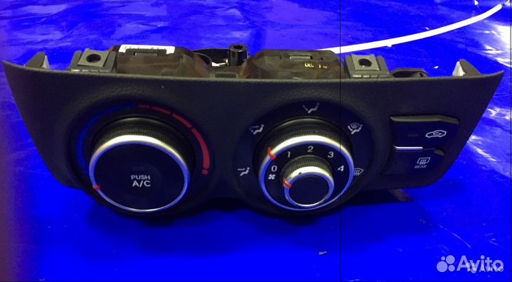 Блок управления отопителем печкой Kia Rio 2011-17