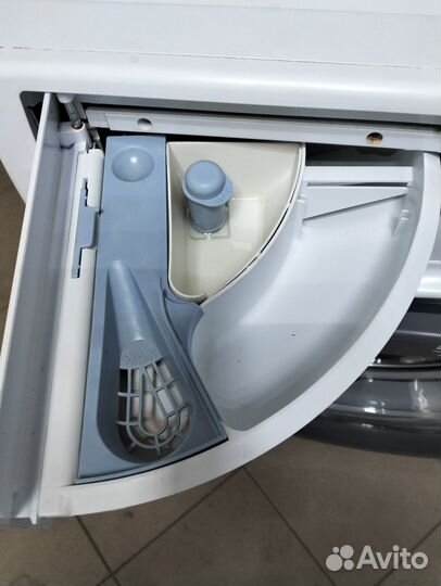 Стиральная машина Hotpoint Ariston 7 кг