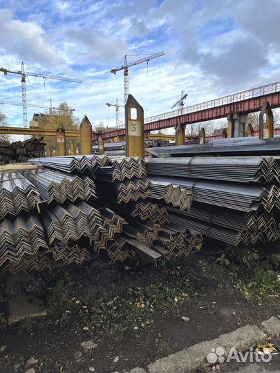 Уголок металлический