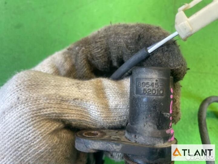 Датчик abs задний правый toyota IST