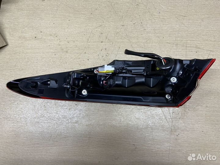 Фонарь задний наружный левый LED Toyota Camry 70