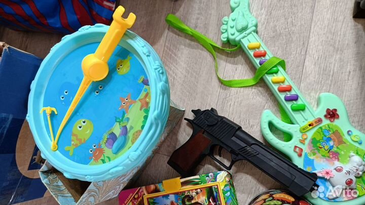 Игрушки для ребенка/защита на шкафчик от детей