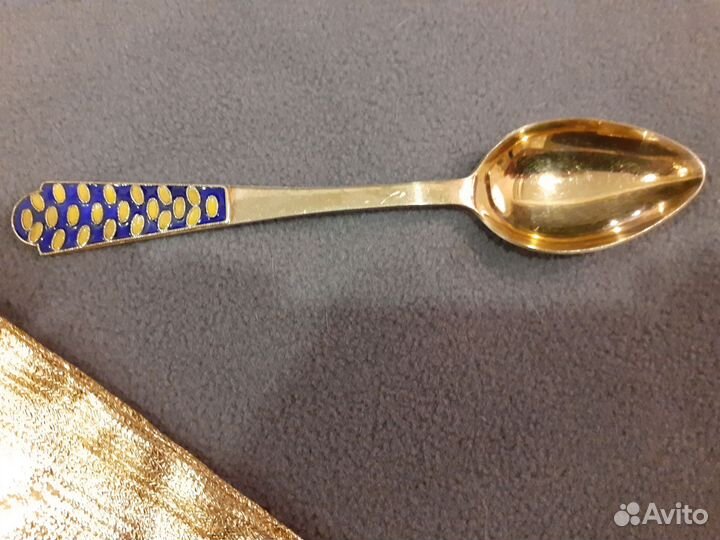 Серебряная чайная ложка