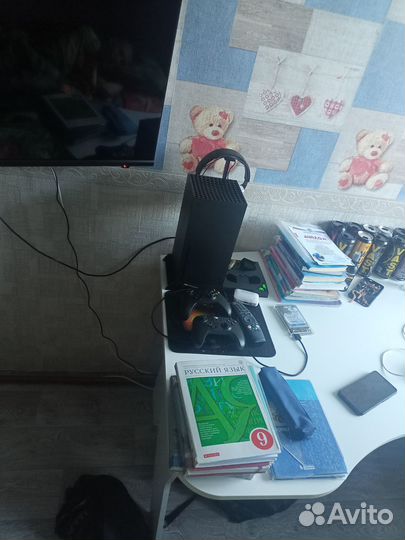 Продам приставку xbox series X
