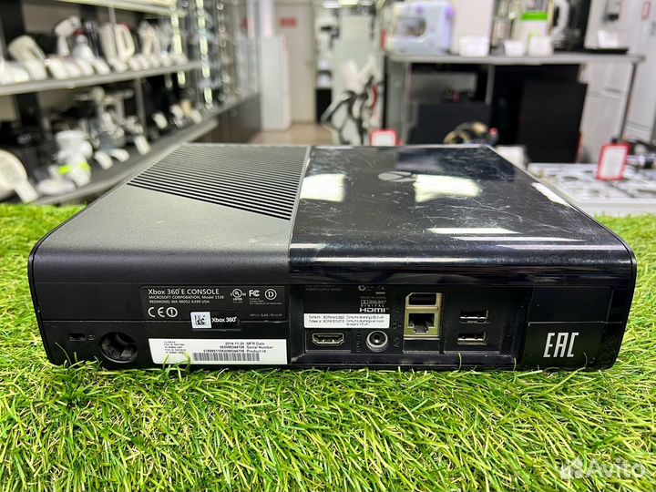 Игровая приставка Microsoft Xbox 360 E Прошитый